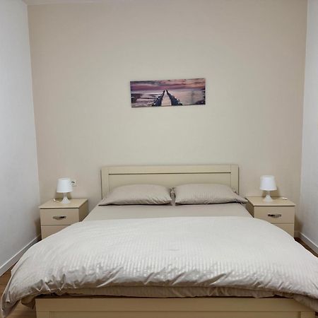 Vivo Apartment Durres Exterior photo
